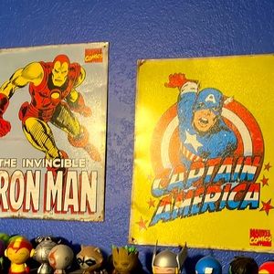 2 Marvel comics tin/metal wall decor photos/signs